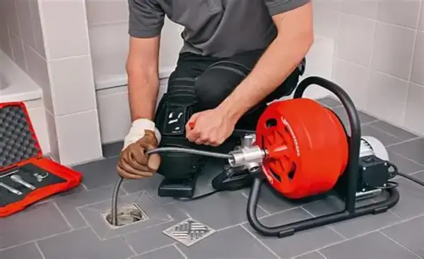 Prestations Plomberie Neuilly-sur-Marne : intervention rapide pour débouchage de canalisation